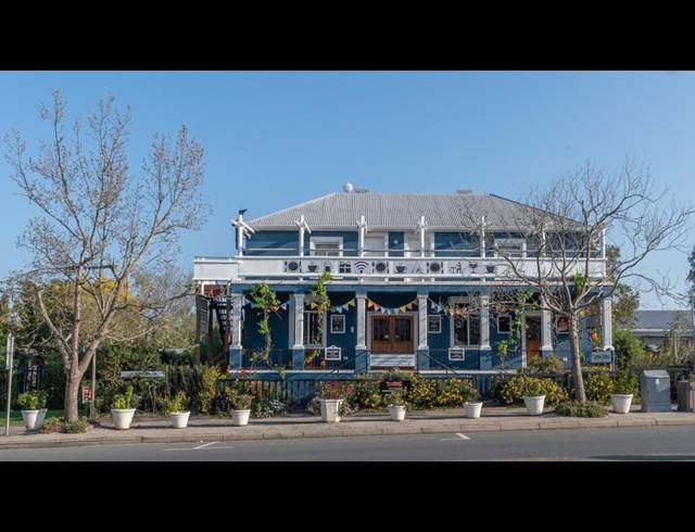 BUSINESS FOR SALE IN RIVIERSONDEREND